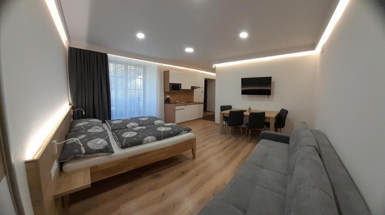 Veľký Slavkov Apartmany Lumi מראה חיצוני תמונה