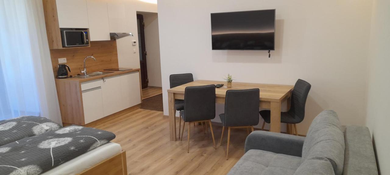 Veľký Slavkov Apartmany Lumi מראה חיצוני תמונה